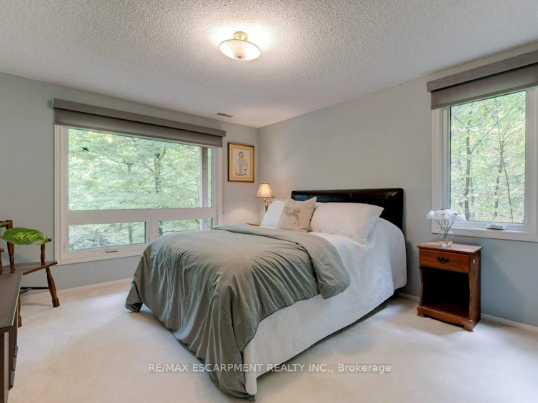 59 Park Road S, Grimsby, ON, L3M 4E7 - 36