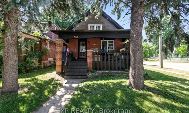 20 Barrington Avenue