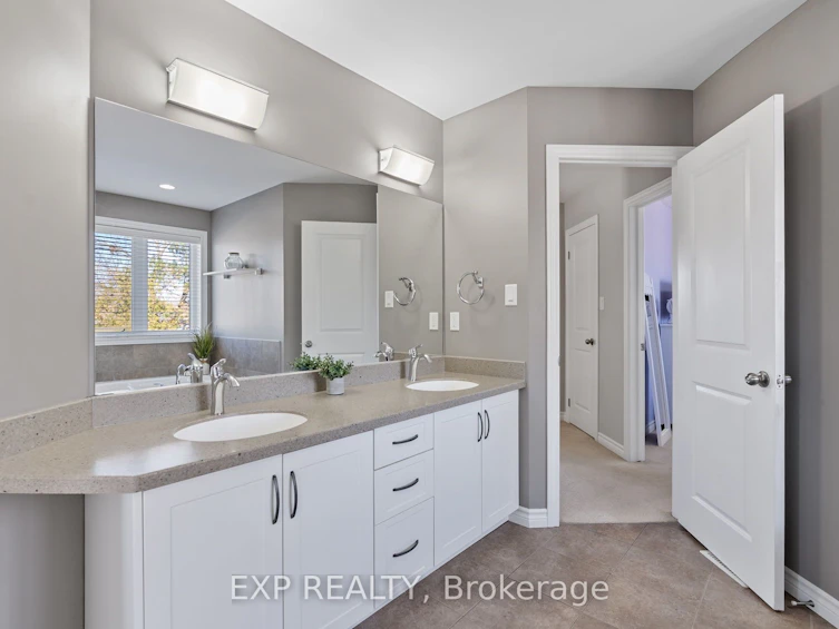 102 Joseph Street, Lucan Biddulph, ON, N0M 2J0 - 24