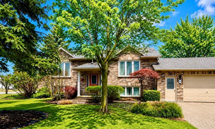 86 Glendale Drive E