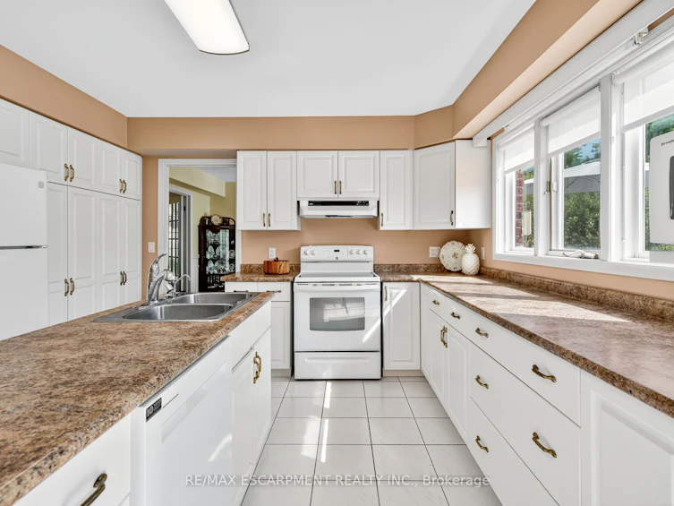 22 Weneil Drive, Hamilton, ON, L8B 0Z6 - 17