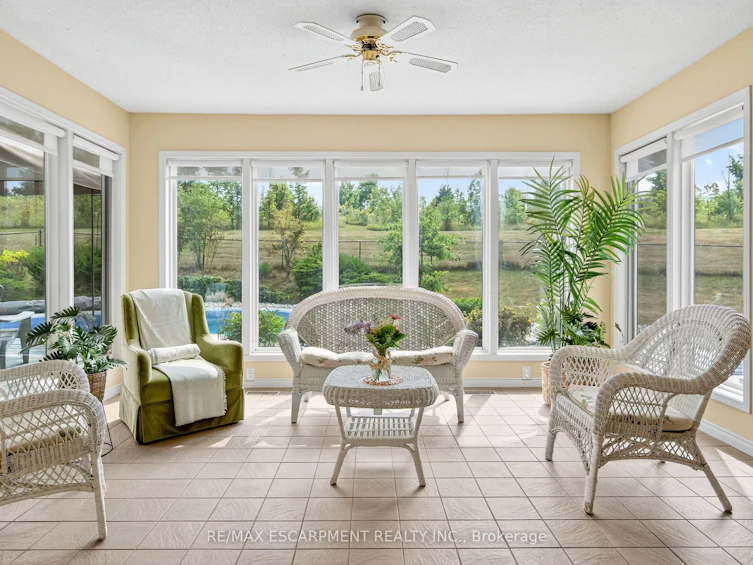 22 Weneil Drive, Hamilton, ON, L8B 0Z6 - 22