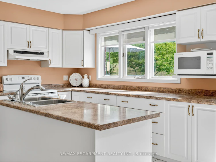 22 Weneil Drive, Hamilton, ON, L8B 0Z6 - 16