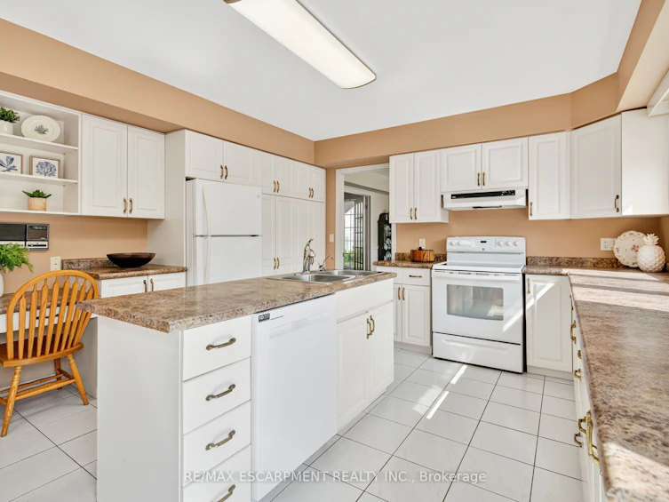 22 Weneil Drive, Hamilton, ON, L8B 0Z6 - 18