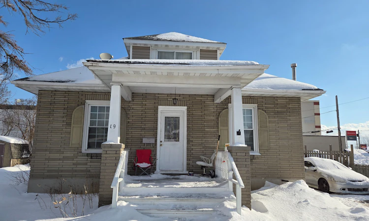 19 Flindall Street