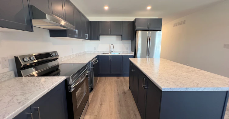 Upper-7532 Splendour Drive, Niagara Falls, ON, L2H 3V9 - 9