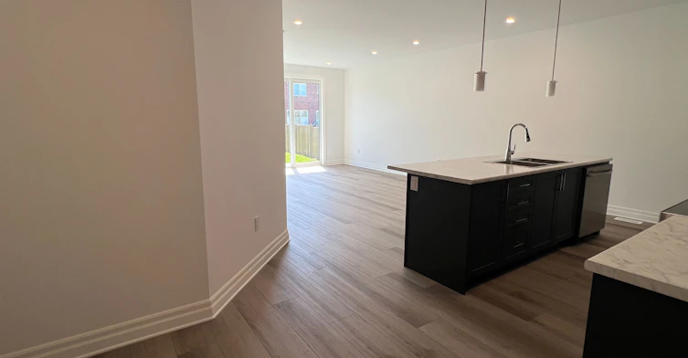 Main-7532 Splendour Drive, Niagara Falls, ON, L2H 3V9 - 3