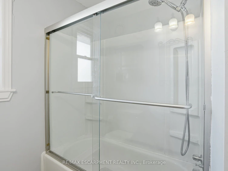 363 East 14th Street, Hamilton, ON, L9A 4C3 - 20