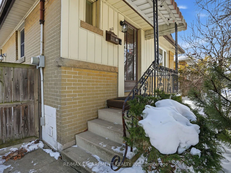 363 East 14th Street, Hamilton, ON, L9A 4C3 - 4