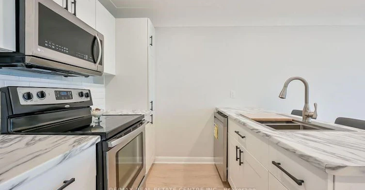 Upper-738 Mohawk Road E, Hamilton, ON, L8T 2R1 - 4