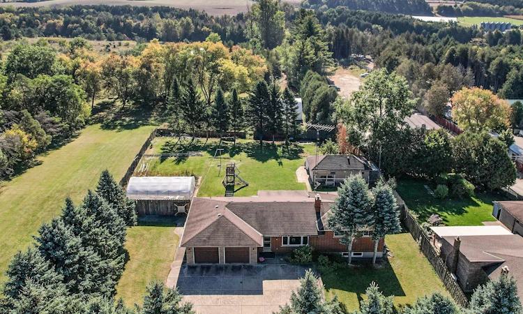 7897 Hwy 7 Road