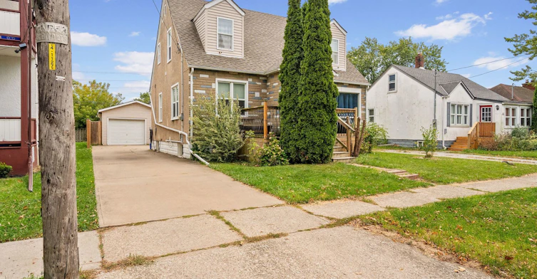 main and upper-298 Wallace Avenue S, Welland, ON, L3B 1R9 - 3