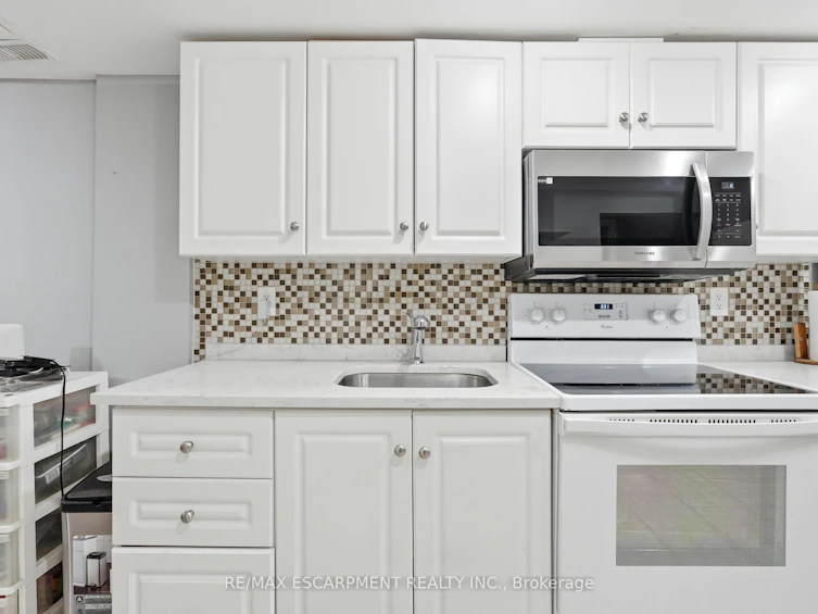 8 Elmore Drive N, Hamilton, ON, L8W 1T6 - 32