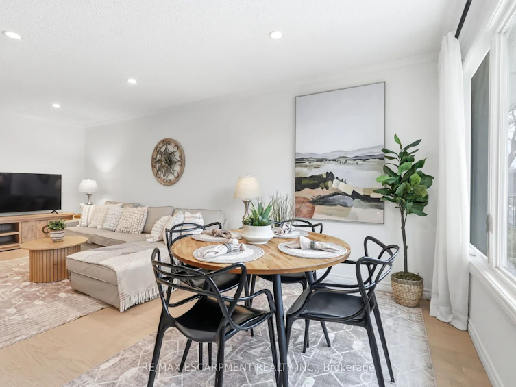 8 Elmore Drive N, Hamilton, ON, L8W 1T6 - 9