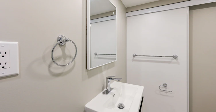 Lower Level b-96 Highgate Drive, Hamilton, ON, L8J 0C2 - 18