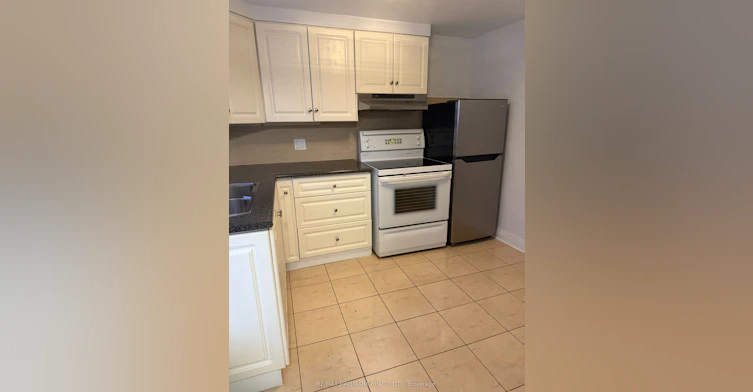 2nd Floor-160 Welland Avenue, St. Catharines, ON, L2R 2N6 - 2