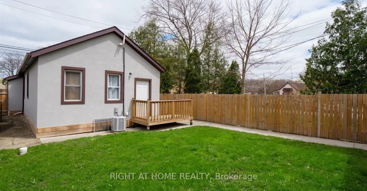 762 Aylmer Avenue E, Windsor, ON, N9A 1V3 - 2