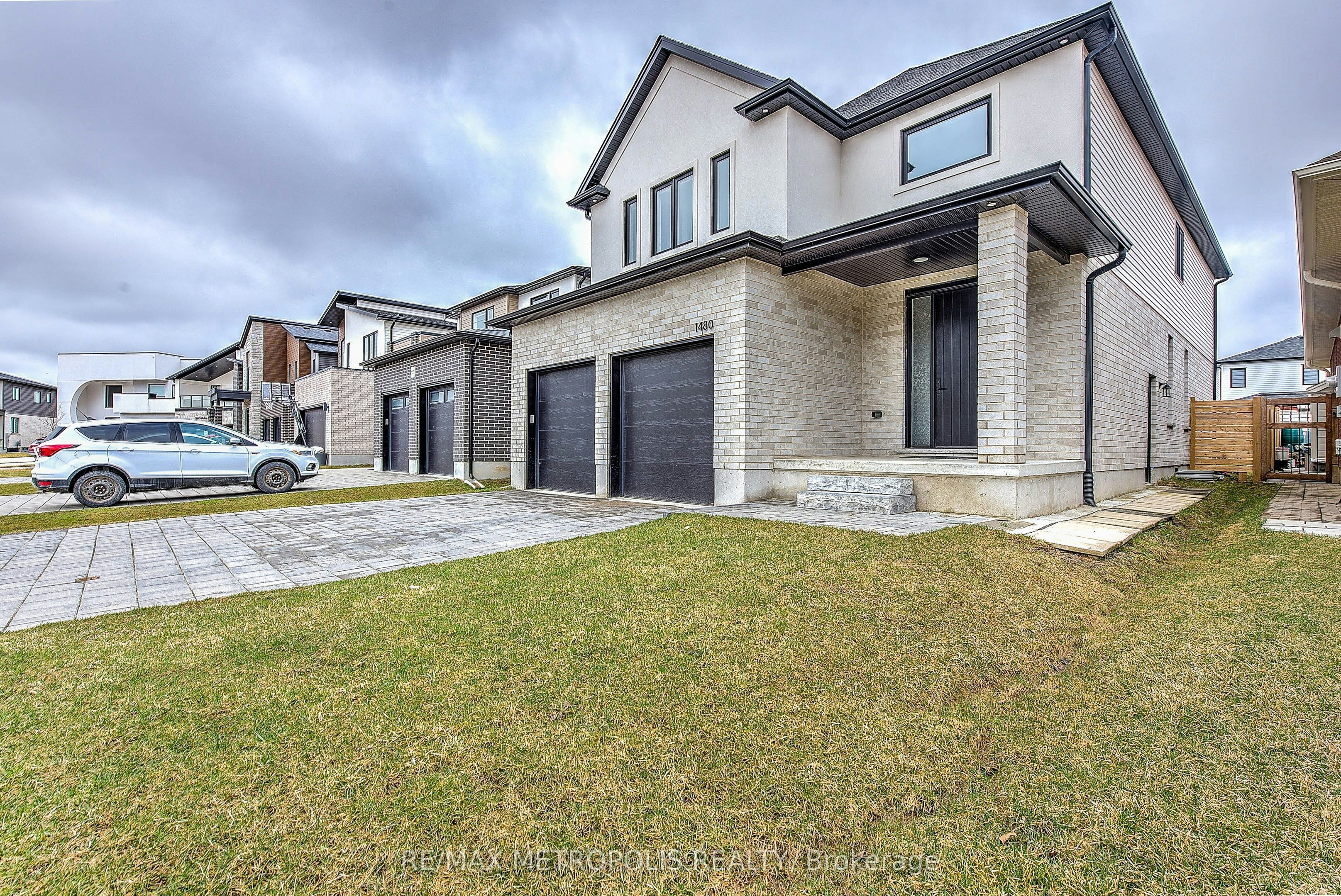 1480 Medway Park Drive, London, ON, N6G 0Z6