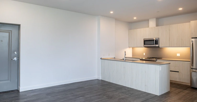 304-365 Armour Road, Peterborough, ON, K9H 0K4 - 2
