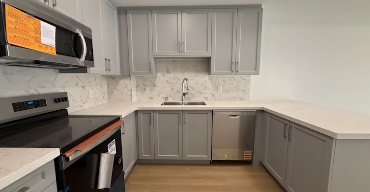 11-2 Slessor Boulevard, Grimsby, ON, L3M 3T2 - 8