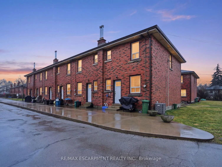424 East 42nd Street, Hamilton, ON, L8T 3A9