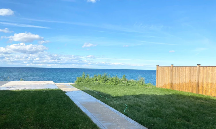 48 Seabreeze Crescent