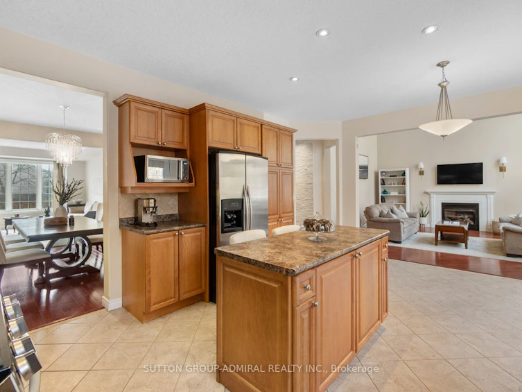 303 Winterburg Court, Waterloo, ON, N2V 2S8 - 17