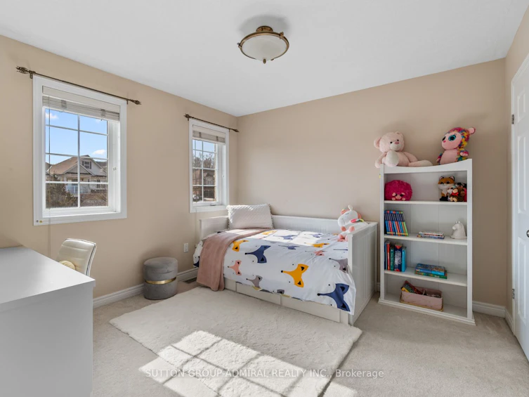 303 Winterburg Court, Waterloo, ON, N2V 2S8 - 32