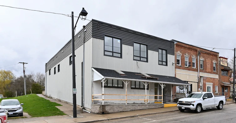 4-8 Main St S Main Street, East Luther Grand Valley, ON, L9W 5S6