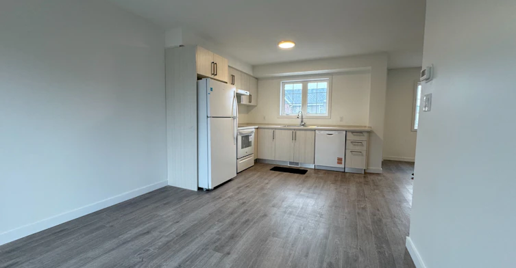 (MAIN)-127 Highriver Trail, Welland, ON, L3C 0H6 - 8