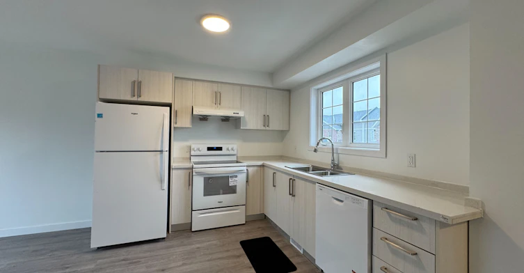 (MAIN)-127 Highriver Trail, Welland, ON, L3C 0H6 - 7