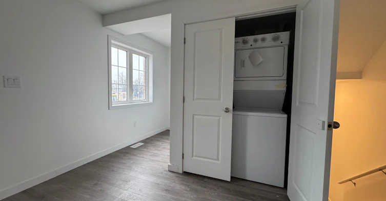 (MAIN)-127 Highriver Trail, Welland, ON, L3C 0H6 - 10