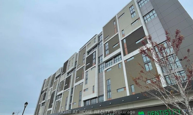 404-560 North Service Road