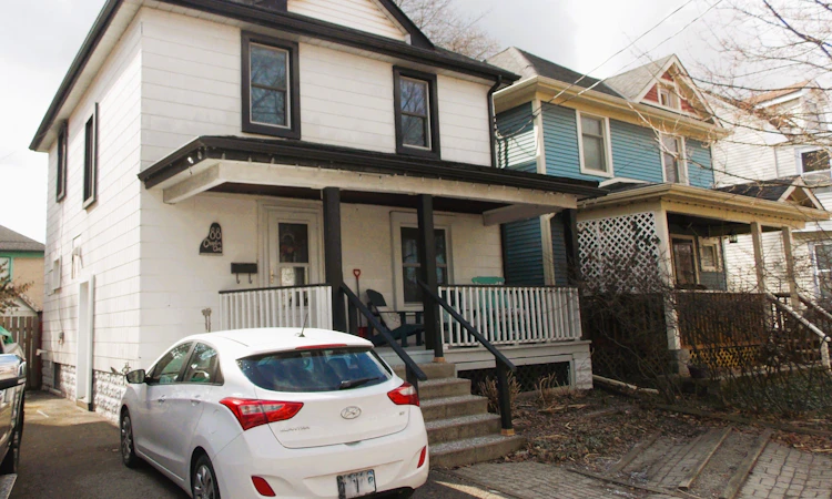 88 Chaplin Avenue
