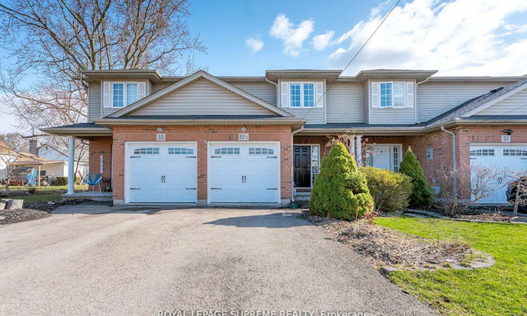31 1/2 Thorold Road