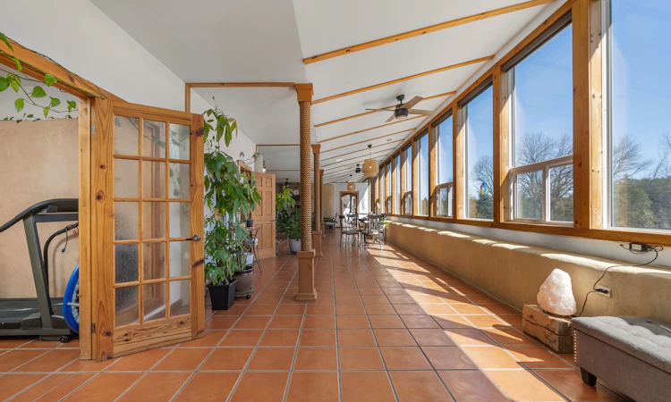 1375 Queensborough Road