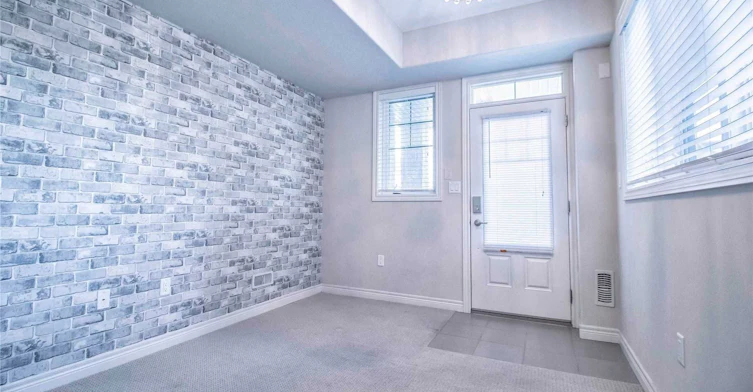 225 Westbank Trail, Hamilton, ON, L8J 0H4 - 2