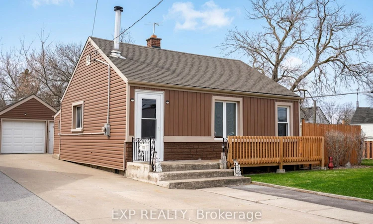 125 Grantham Avenue S