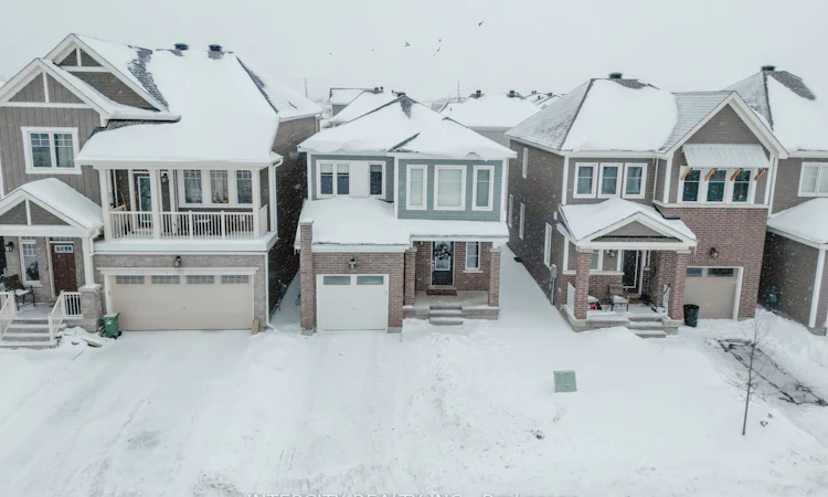 124 Hackamore Crescent
