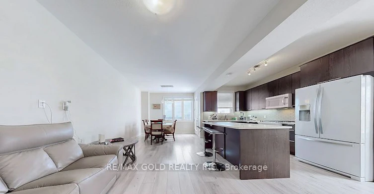 997 West Village Square, London, ON, N6G 0J7 - 3