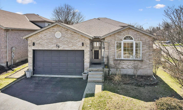 35 Melran Drive
