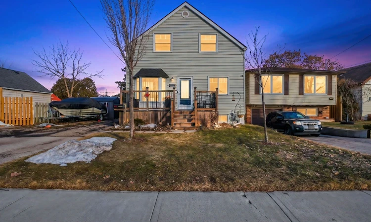 420 Waverly Street