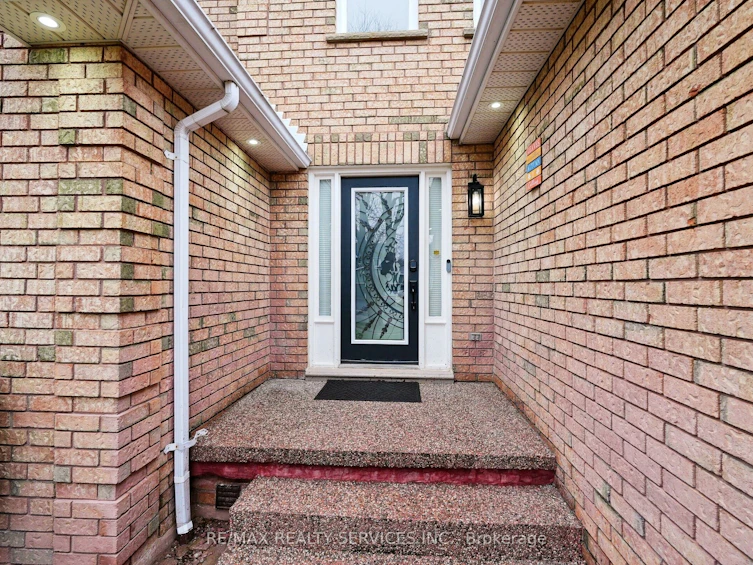 8 Yeoman Drive, Brantford, ON, N3R 7S8 - 6