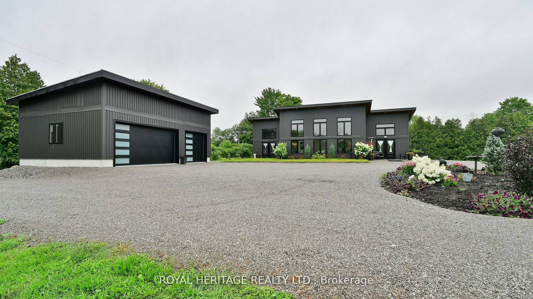 9 Hunts Line Road, Galway-Cavendish and Harvey, ON, K0L 1J0