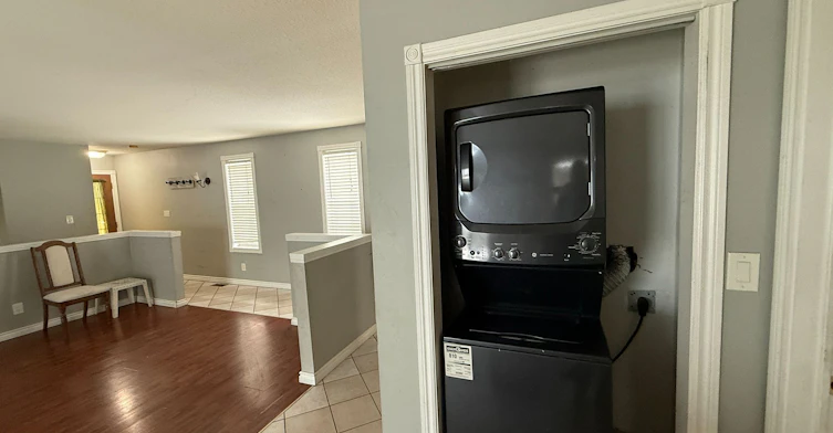 Main-24 Eastwood Drive, Welland, ON, L3C 6W4 - 9