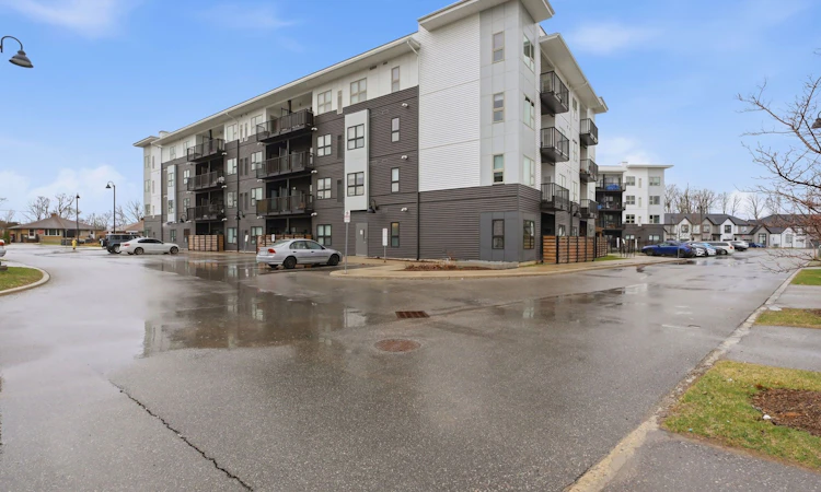 138-110 Fergus Avenue