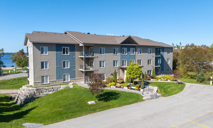104-94 Francis Street W
