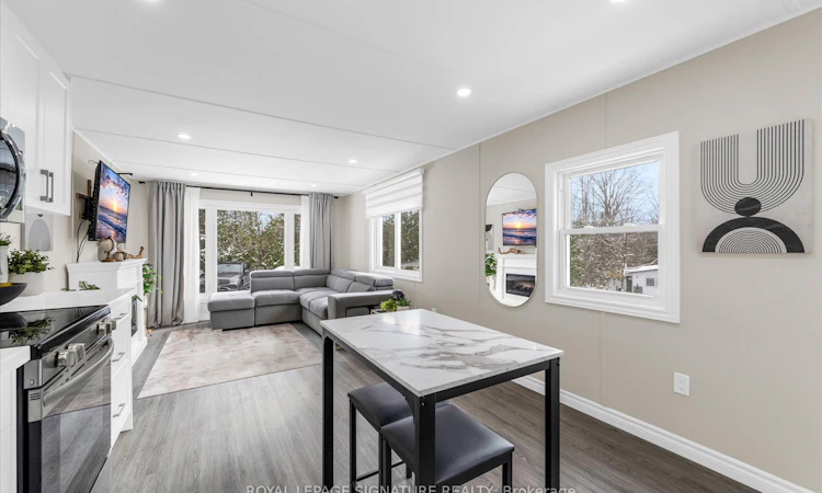 40 Hillside Crescent