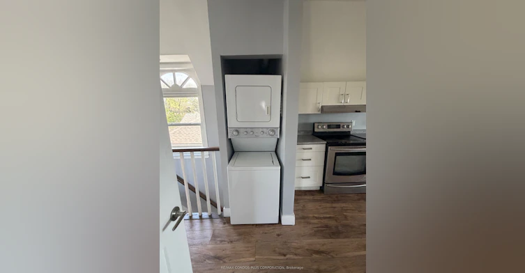 Upper unit # 2-869 Beach Boulevard, Hamilton, ON, L8H 6Z5 - 11