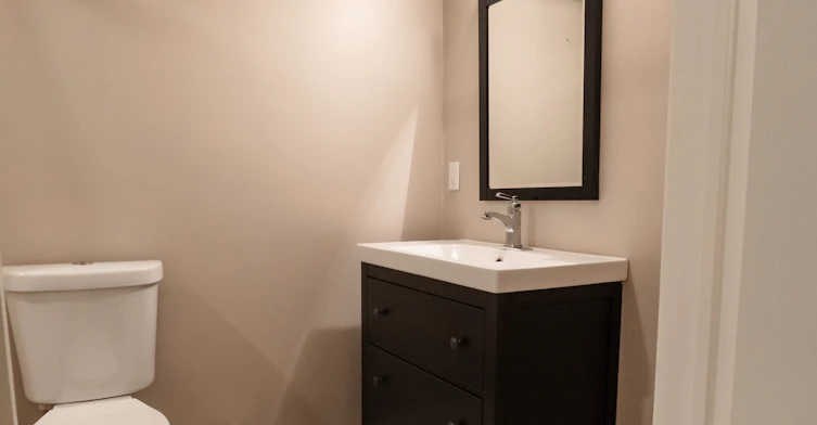 Lower-8 Salmond Court, Hamilton, ON, L8T 2J7 - 6